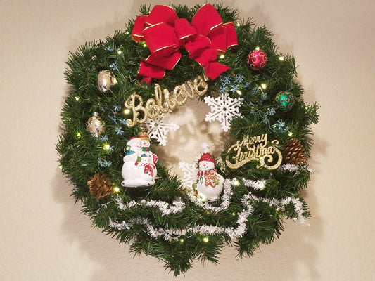 Christmas Pre-lit Wreaths