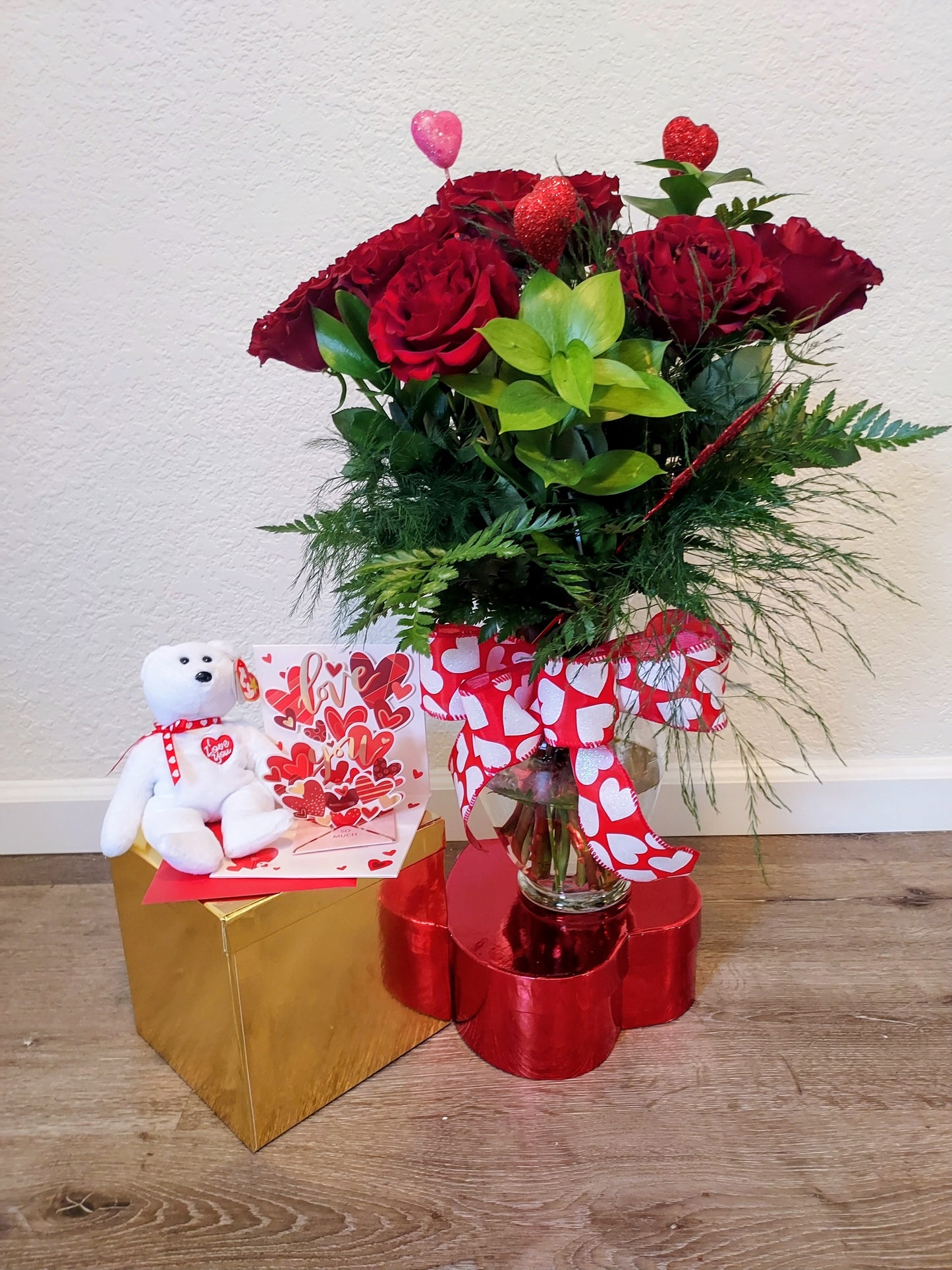 Valentine Sweetheart  Roses in a Vase with Beanie Babies & Pop-up Card